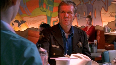 ROSWELL_-_E1X03_MONSTERS_155.jpg
