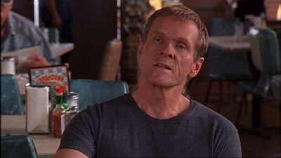 ROSWELL_-_E1X03_MONSTERS_203.jpg