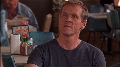 ROSWELL_-_E1X03_MONSTERS_210.jpg