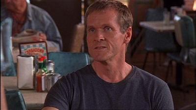 ROSWELL_-_E1X03_MONSTERS_219.jpg