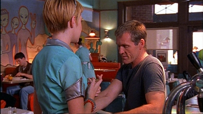 ROSWELL_-_E1X03_MONSTERS_252.jpg
