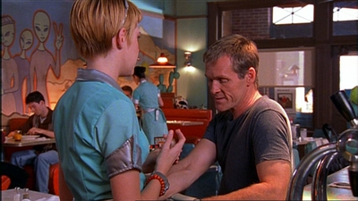 ROSWELL_-_E1X03_MONSTERS_254.jpg