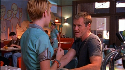 ROSWELL_-_E1X03_MONSTERS_258.jpg