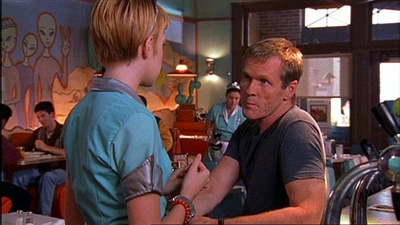 ROSWELL_-_E1X03_MONSTERS_270.jpg