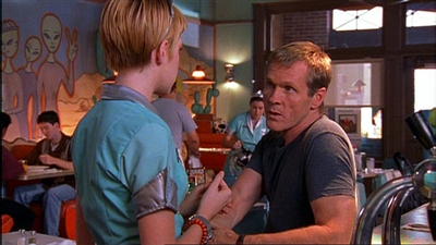 ROSWELL_-_E1X03_MONSTERS_272.jpg
