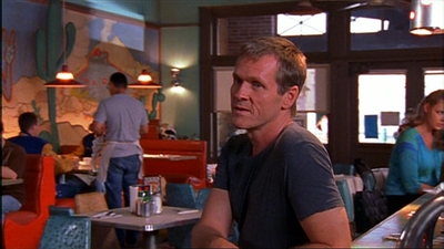 ROSWELL_-_E1X03_MONSTERS_288.jpg