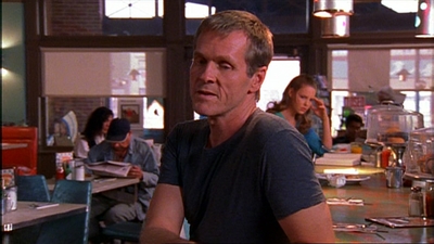ROSWELL_-_E1X03_MONSTERS_294.jpg