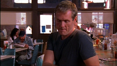 ROSWELL_-_E1X03_MONSTERS_296.jpg