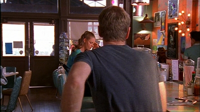 ROSWELL_-_E1X03_MONSTERS_305.jpg