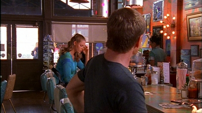 ROSWELL_-_E1X03_MONSTERS_308.jpg