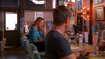 ROSWELL_-_E1X03_MONSTERS_313.jpg