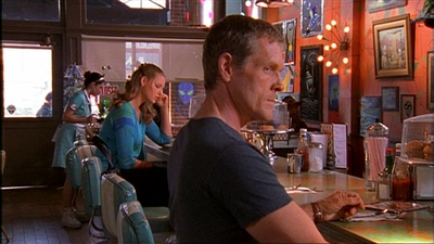 ROSWELL_-_E1X03_MONSTERS_320.jpg