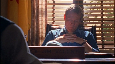 ROSWELL_-_E1X03_MONSTERS_349.jpg
