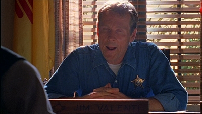 ROSWELL_-_E1X03_MONSTERS_356.jpg