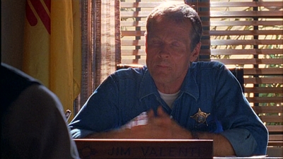 ROSWELL_-_E1X03_MONSTERS_359.jpg