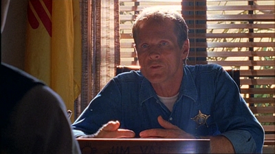 ROSWELL_-_E1X03_MONSTERS_387.jpg