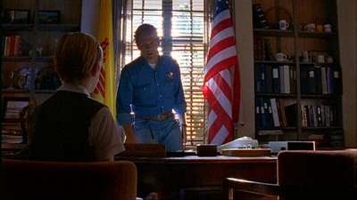 ROSWELL_-_E1X03_MONSTERS_405.jpg
