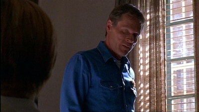 ROSWELL_-_E1X03_MONSTERS_420.jpg