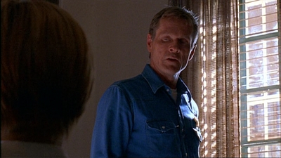 ROSWELL_-_E1X03_MONSTERS_427.jpg