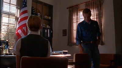 ROSWELL_-_E1X03_MONSTERS_466.jpg