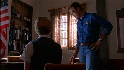 ROSWELL_-_E1X03_MONSTERS_476.jpg