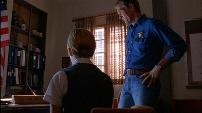ROSWELL_-_E1X03_MONSTERS_478.jpg