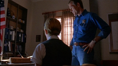 ROSWELL_-_E1X03_MONSTERS_479.jpg