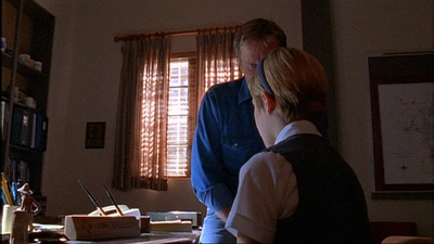 ROSWELL_-_E1X03_MONSTERS_486.jpg