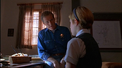 ROSWELL_-_E1X03_MONSTERS_493.jpg