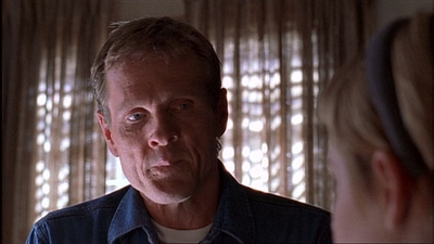ROSWELL_-_E1X03_MONSTERS_517.jpg