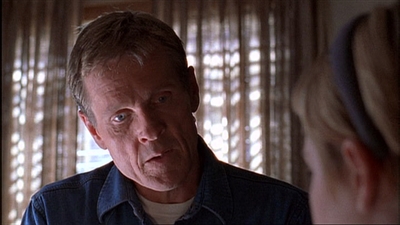 ROSWELL_-_E1X03_MONSTERS_530.jpg