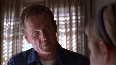 ROSWELL_-_E1X03_MONSTERS_548.jpg