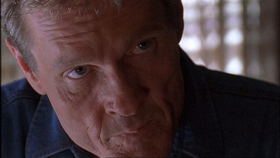 ROSWELL_-_E1X03_MONSTERS_561.jpg