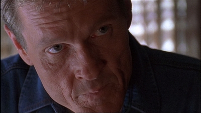 ROSWELL_-_E1X03_MONSTERS_562.jpg