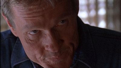 ROSWELL_-_E1X03_MONSTERS_567.jpg