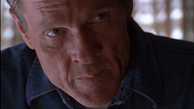 ROSWELL_-_E1X03_MONSTERS_568.jpg