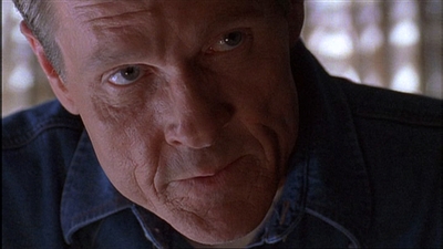 ROSWELL_-_E1X03_MONSTERS_572.jpg