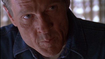 ROSWELL_-_E1X03_MONSTERS_576.jpg