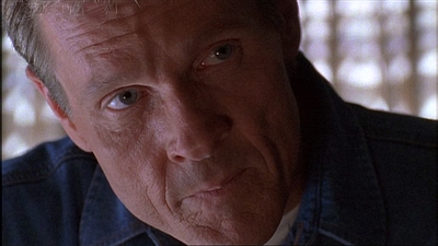 ROSWELL_-_E1X03_MONSTERS_580.jpg