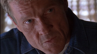 ROSWELL_-_E1X03_MONSTERS_594.jpg