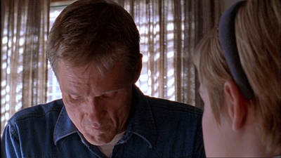 ROSWELL_-_E1X03_MONSTERS_622.jpg