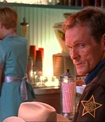 ROSWELL_-_E1X03_MONSTERS_066.jpg