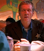 ROSWELL_-_E1X03_MONSTERS_143.jpg