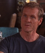 ROSWELL_-_E1X03_MONSTERS_193.jpg