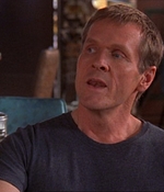 ROSWELL_-_E1X03_MONSTERS_201.jpg