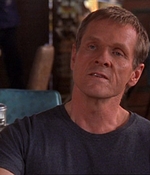 ROSWELL_-_E1X03_MONSTERS_206.jpg