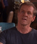 ROSWELL_-_E1X03_MONSTERS_207.jpg