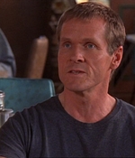 ROSWELL_-_E1X03_MONSTERS_215.jpg