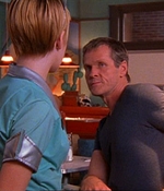 ROSWELL_-_E1X03_MONSTERS_235.jpg