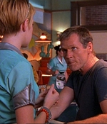 ROSWELL_-_E1X03_MONSTERS_265.jpg
